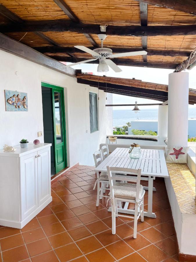 Villa Pomelia, Villa Nel Corso Di Santa Marina Salina A 50 Mt Dal Mare מראה חיצוני תמונה