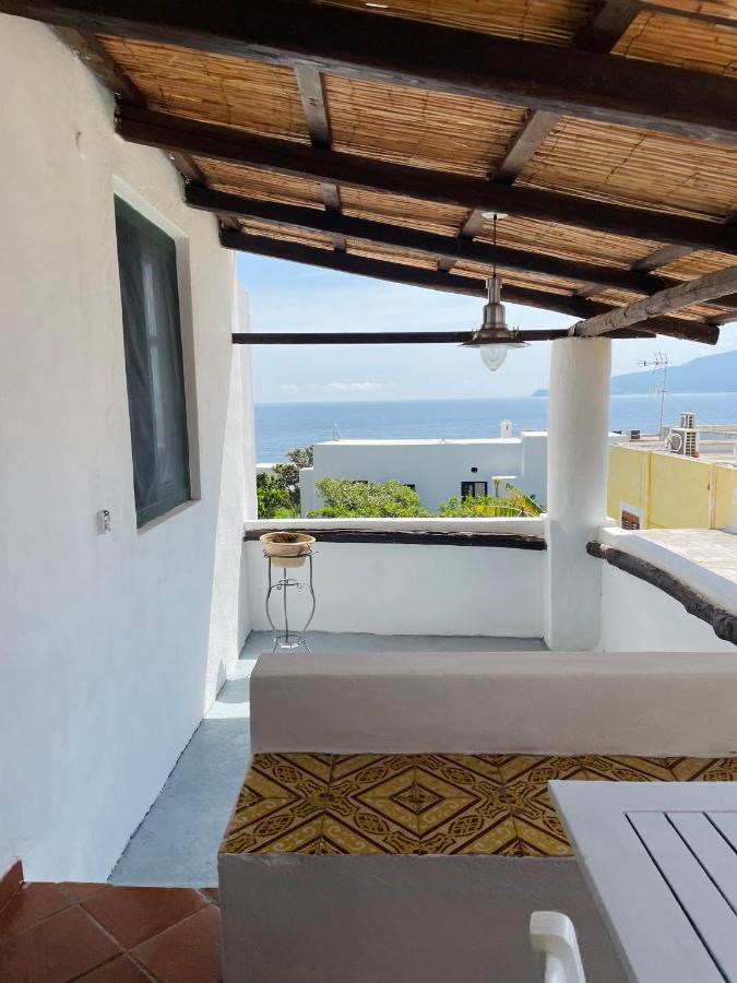 Villa Pomelia, Villa Nel Corso Di Santa Marina Salina A 50 Mt Dal Mare מראה חיצוני תמונה